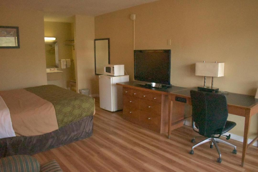 Amerivu Inn-Gilbertsville Exteriör bild